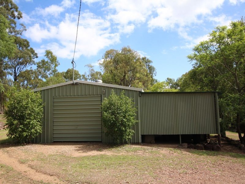 91 Lakeview Drive, Esk QLD 4312