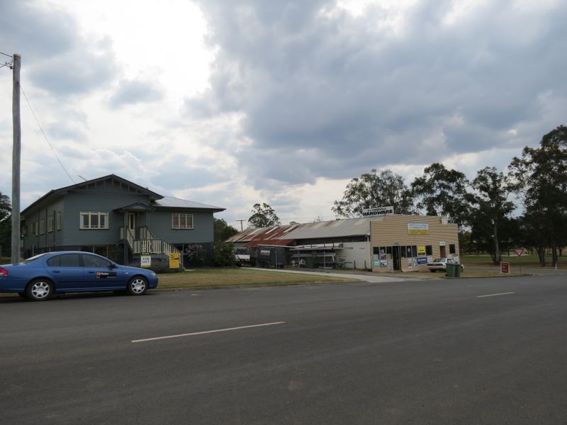 11 Cairnscroft Street, Toogoolawah QLD 4313