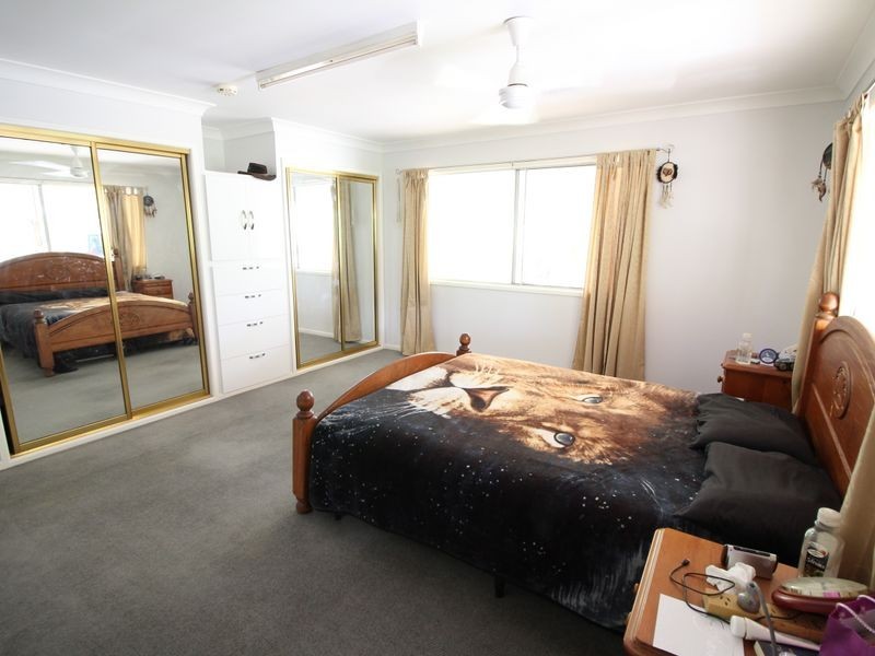 122 Pine Crescent, Esk QLD 4312