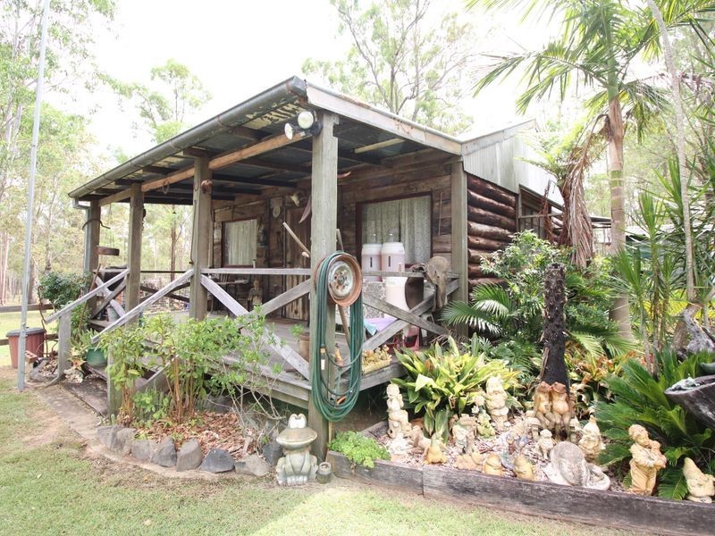 122 Pine Crescent, Esk QLD 4312