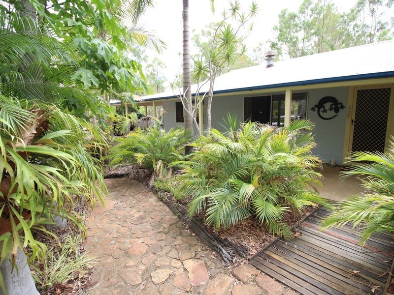 122 Pine Crescent, Esk QLD 4312