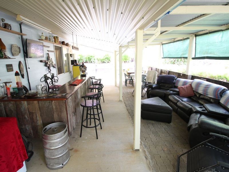 122 Pine Crescent, Esk QLD 4312