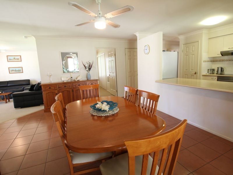 106 Windsor Drive, Mount Hallen QLD 4312