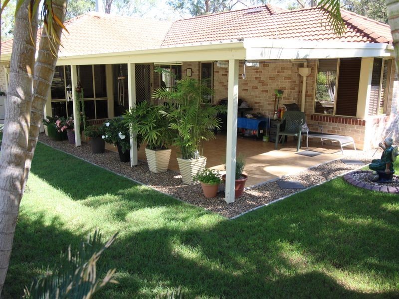 106 Windsor Drive, Mount Hallen QLD 4312