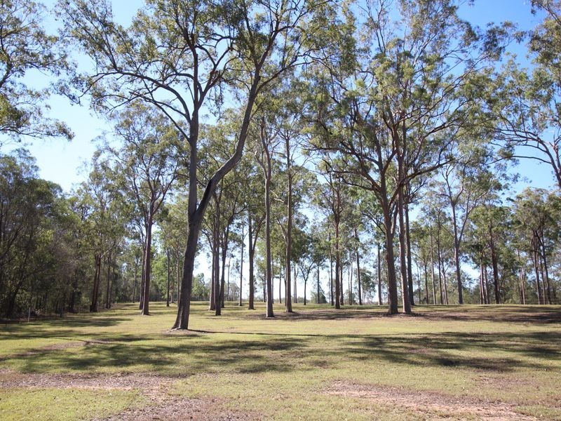 106 Windsor Drive, Mount Hallen QLD 4312