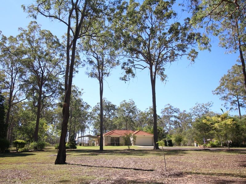 106 Windsor Drive, Mount Hallen QLD 4312