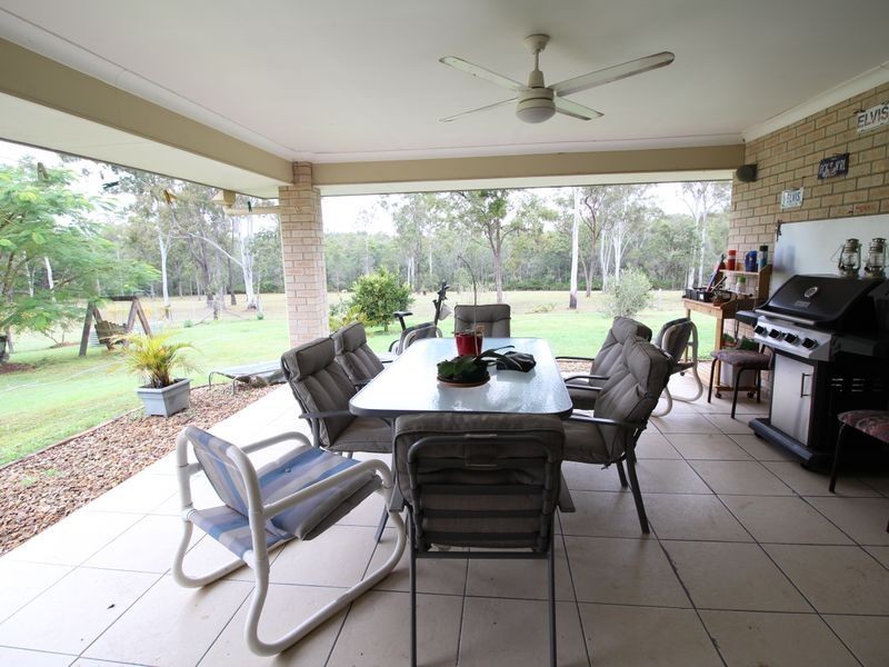 31 Windsor Drive, Mount Hallen QLD 4312