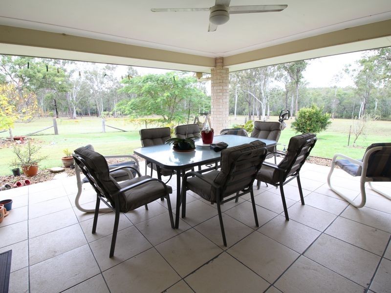 31 Windsor Drive, Mount Hallen QLD 4312