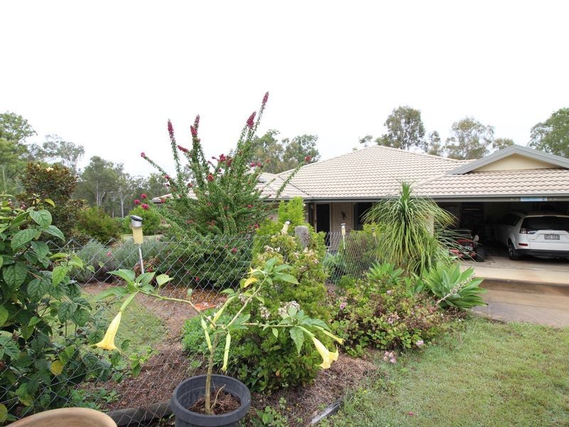 31 Windsor Drive, Mount Hallen QLD 4312