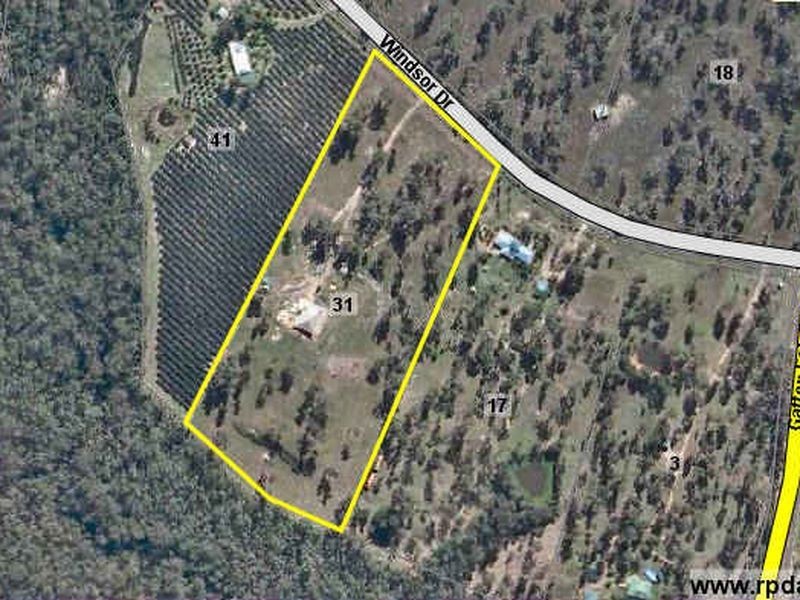 31 Windsor Drive, Mount Hallen QLD 4312