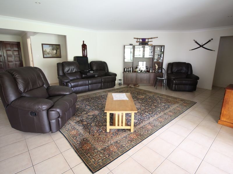 57 Dingyarra Street, Toogoolawah QLD 4313