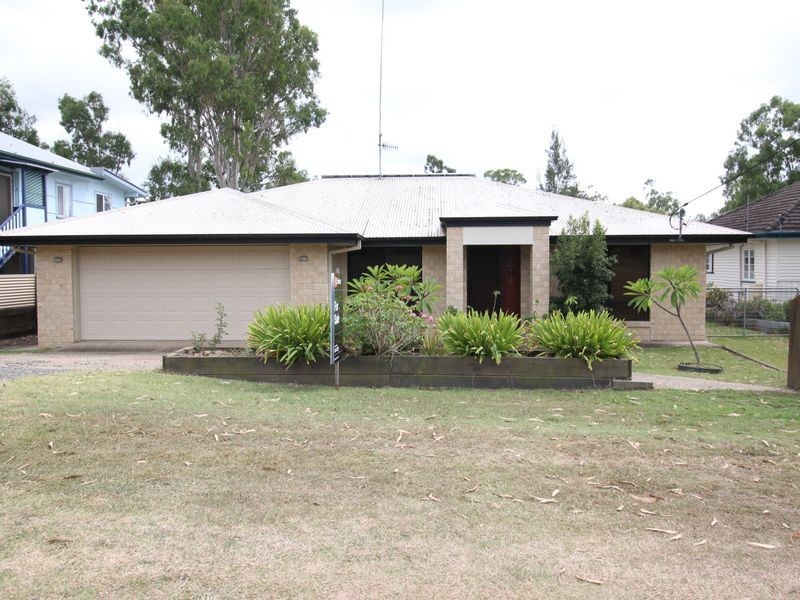 57 Dingyarra Street, Toogoolawah QLD 4313