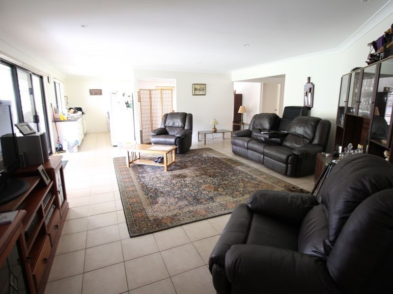 57 Dingyarra Street, Toogoolawah QLD 4313