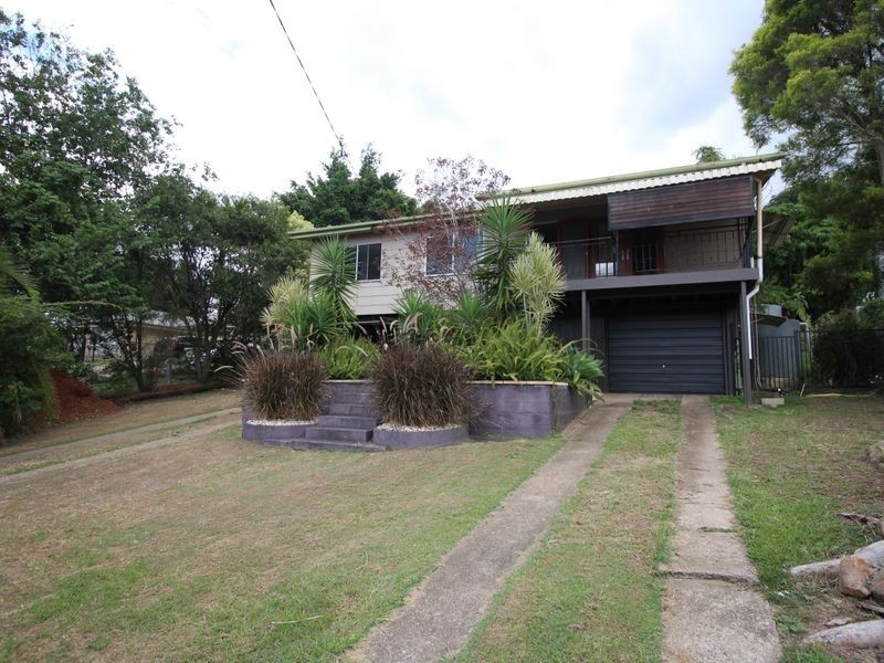 17 Robson Street, Kilcoy QLD 4515