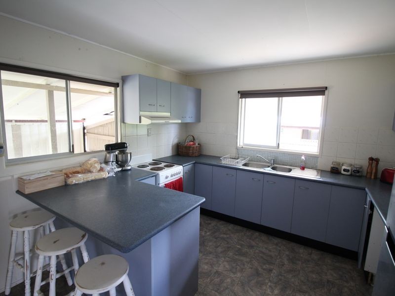 17 Robson Street, Kilcoy QLD 4515