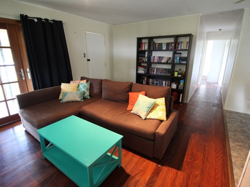 17 Robson Street, Kilcoy QLD 4515