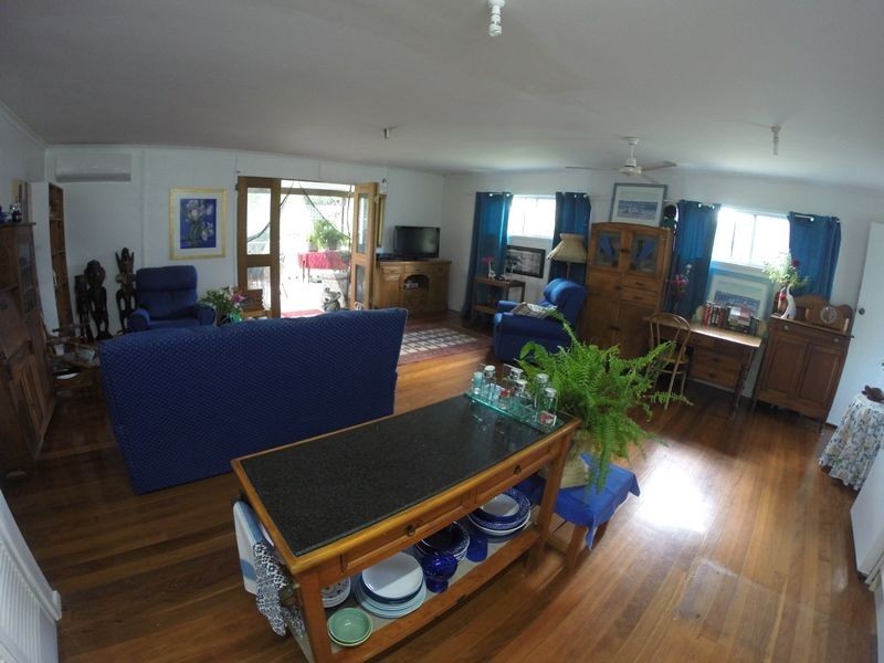 68 Pine Crescent, Esk QLD 4312