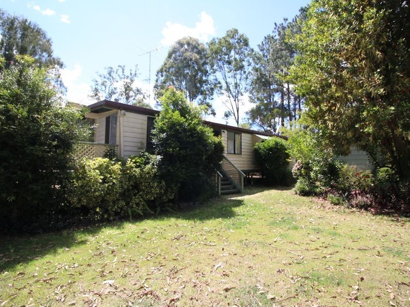 68 Pine Crescent, Esk QLD 4312
