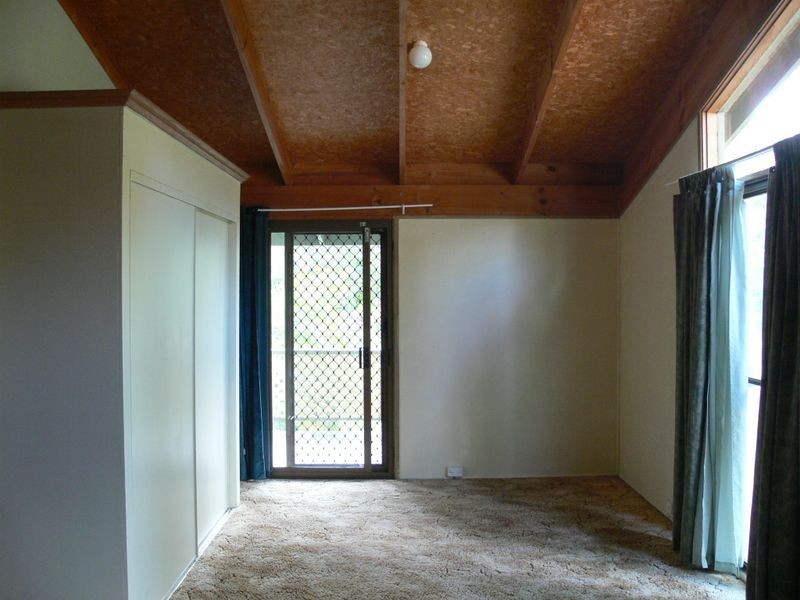 68 Pine Crescent, Esk QLD 4312