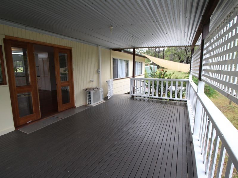 68 Pine Crescent, Esk QLD 4312