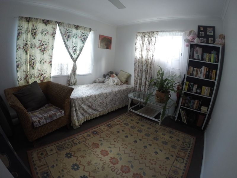 68 Pine Crescent, Esk QLD 4312