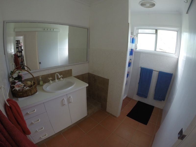 68 Pine Crescent, Esk QLD 4312