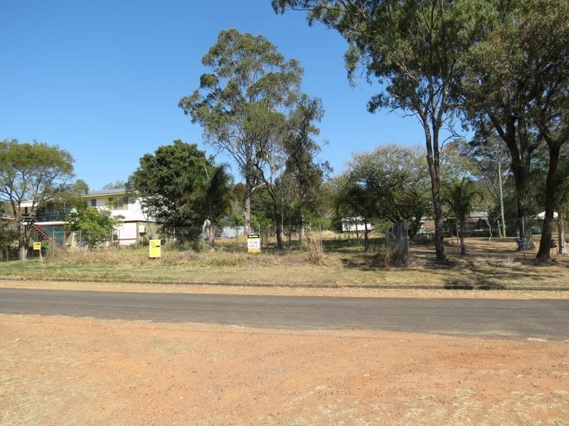 13 Richard Street, Esk QLD 4312