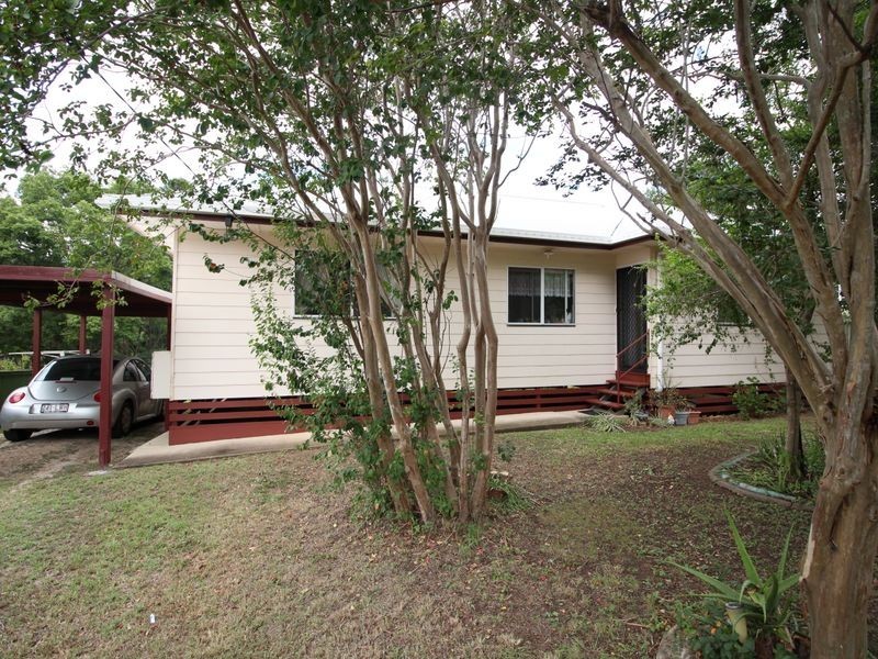 22 Down Street, Esk QLD 4312