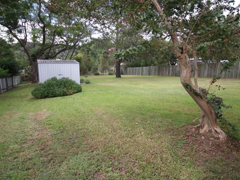 22 Down Street, Esk QLD 4312