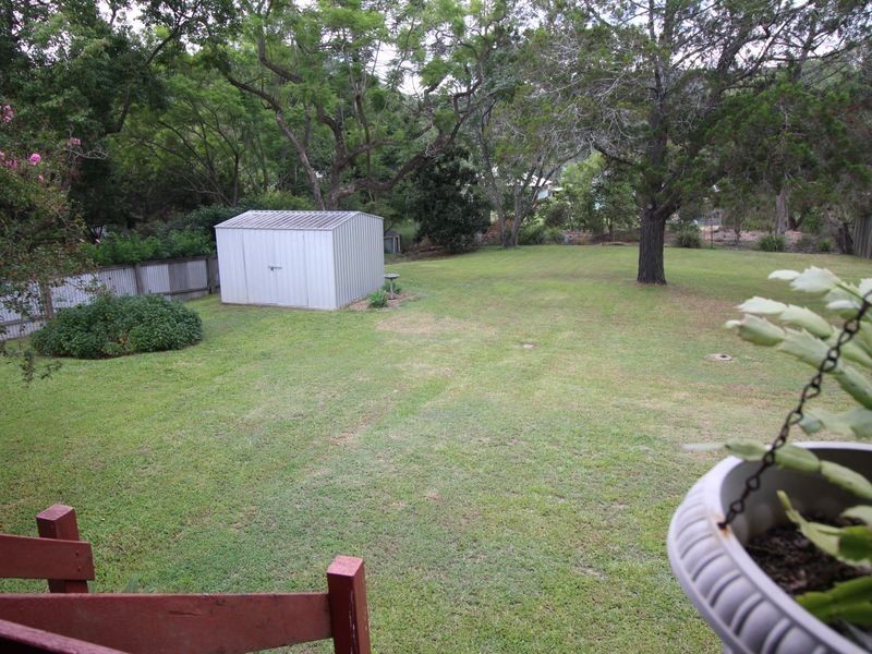 22 Down Street, Esk QLD 4312