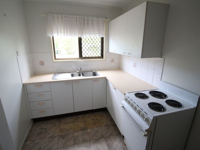 21 Down Street, Esk QLD 4312