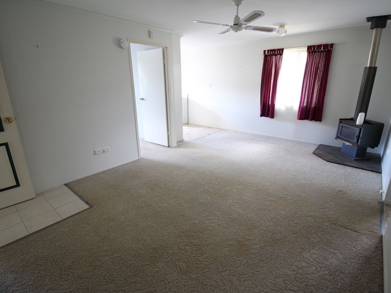 21 Down Street, Esk QLD 4312