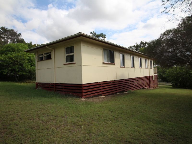 42 Barbour Street, Esk QLD 4312