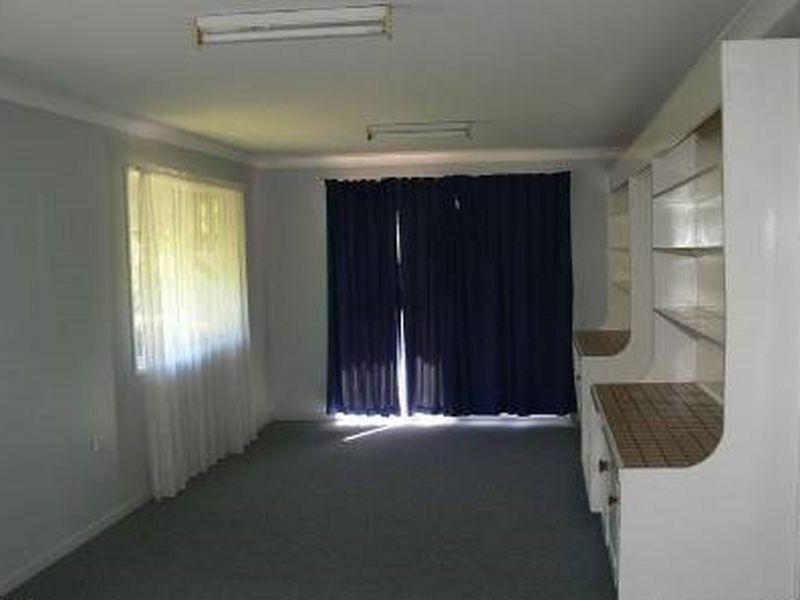 42 Barbour Street, Esk QLD 4312