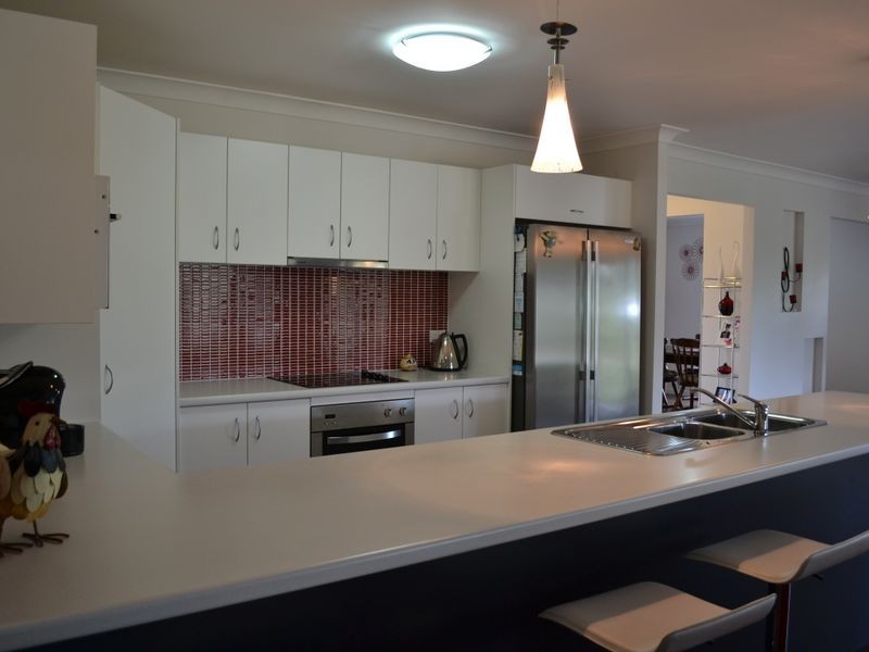 34 Countess Court, Mount Hallen QLD 4312