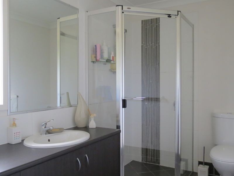 34 Countess Court, Mount Hallen QLD 4312