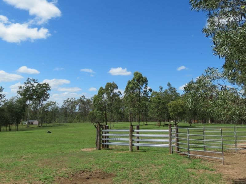 34 Countess Court, Mount Hallen QLD 4312