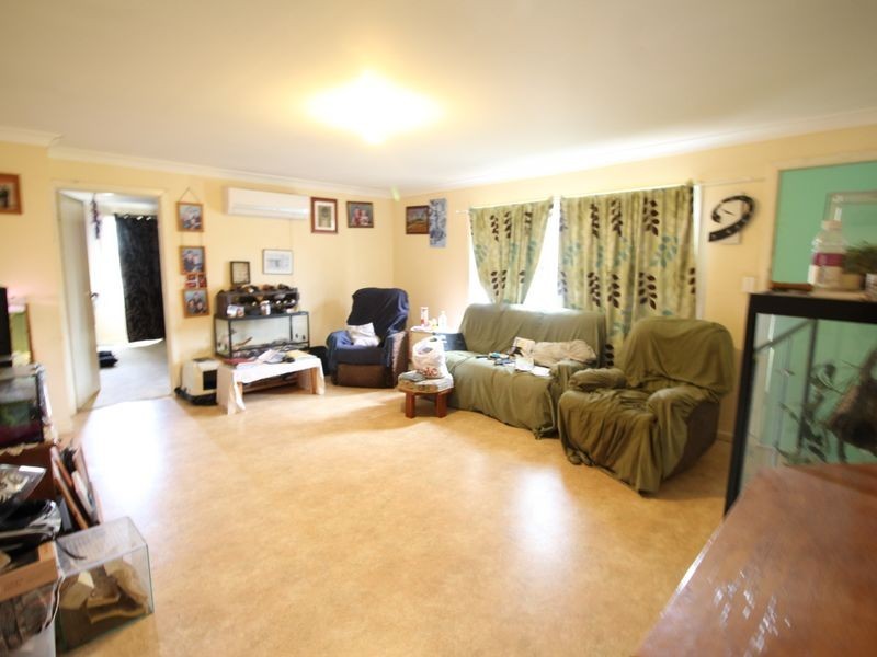 30 Barbour Street, Esk QLD 4312