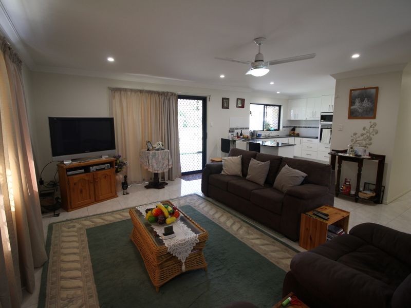 57 Bellambi Street, Toogoolawah QLD 4313