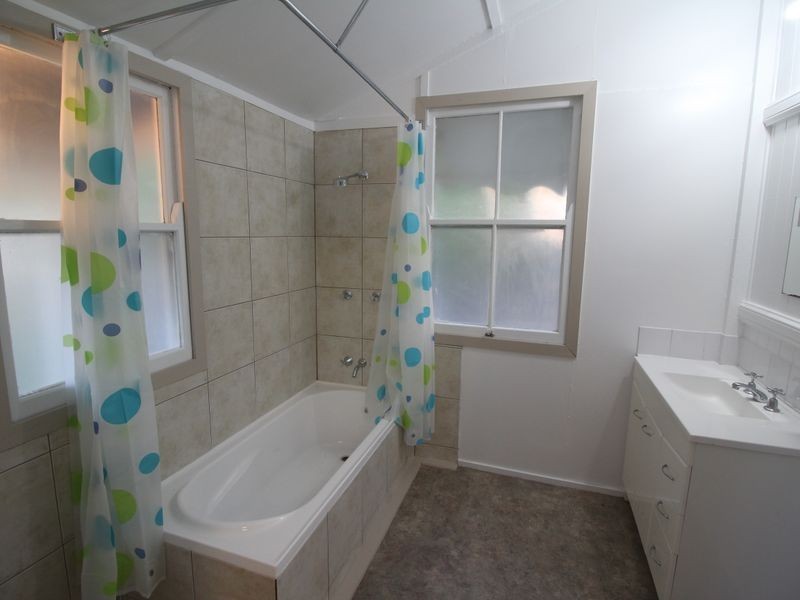 73a Skopps Lane, Toogoolawah QLD 4313