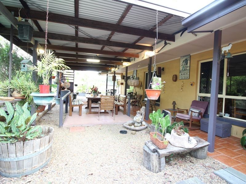 42 Buckingham Court, Mount Hallen QLD 4312