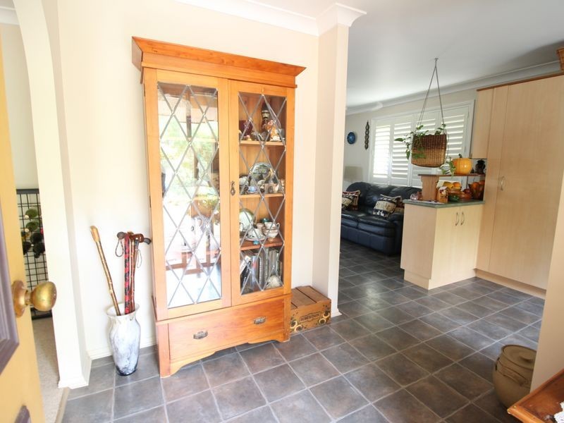 42 Buckingham Court, Mount Hallen QLD 4312