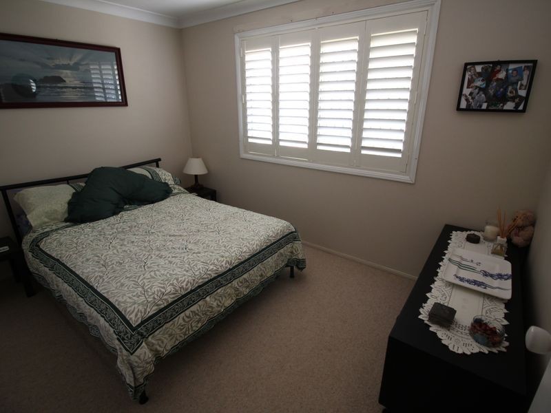 42 Buckingham Court, Mount Hallen QLD 4312