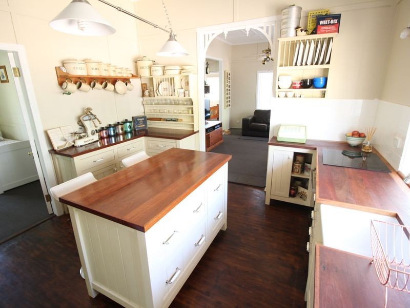 49 Laurel Street, Esk QLD 4312