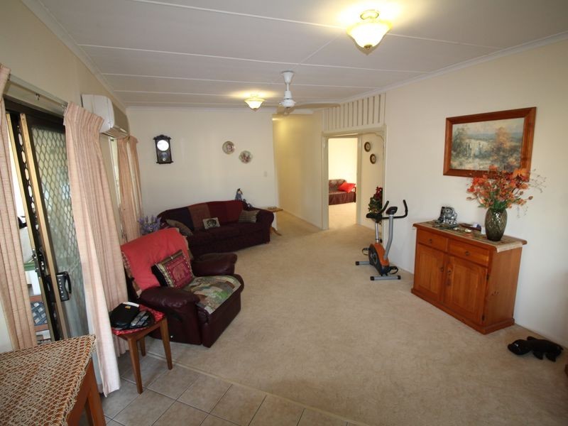 129 Cressbrook Street, Toogoolawah QLD 4313