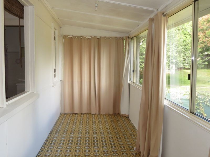 24 South Street, Esk QLD 4312