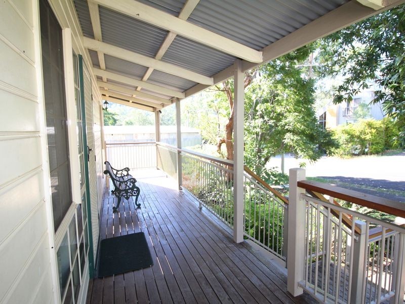 6 Guldbransen Street, Somerset Dam QLD 4312