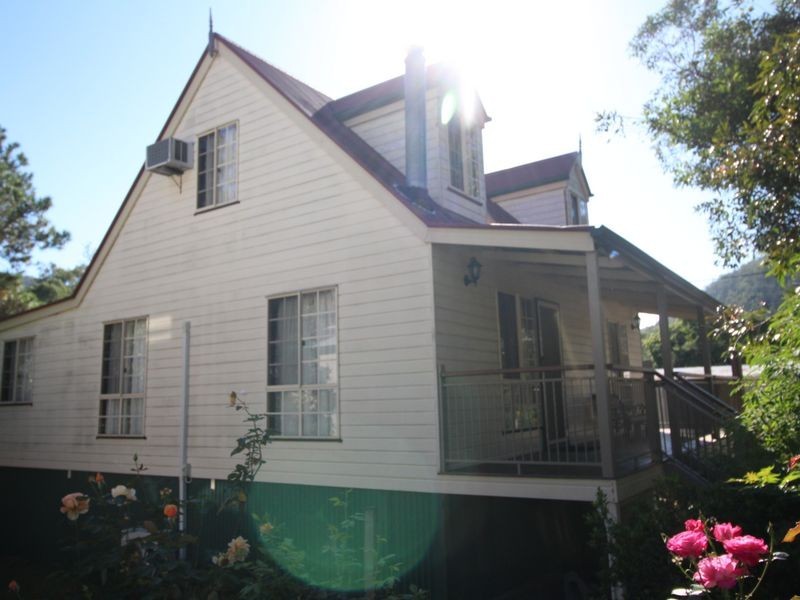 6 Guldbransen Street, Somerset Dam QLD 4312