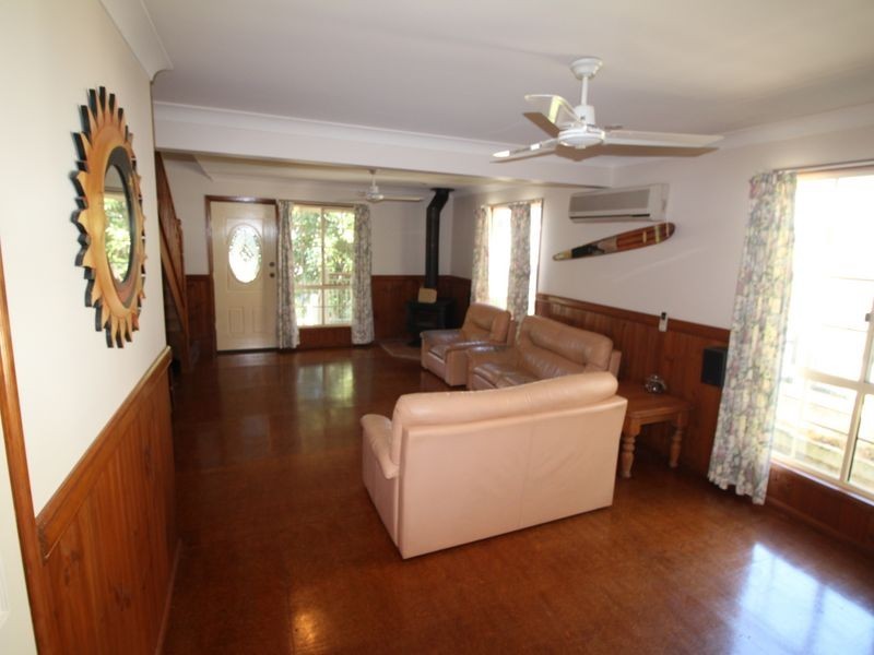 6 Guldbransen Street, Somerset Dam QLD 4312
