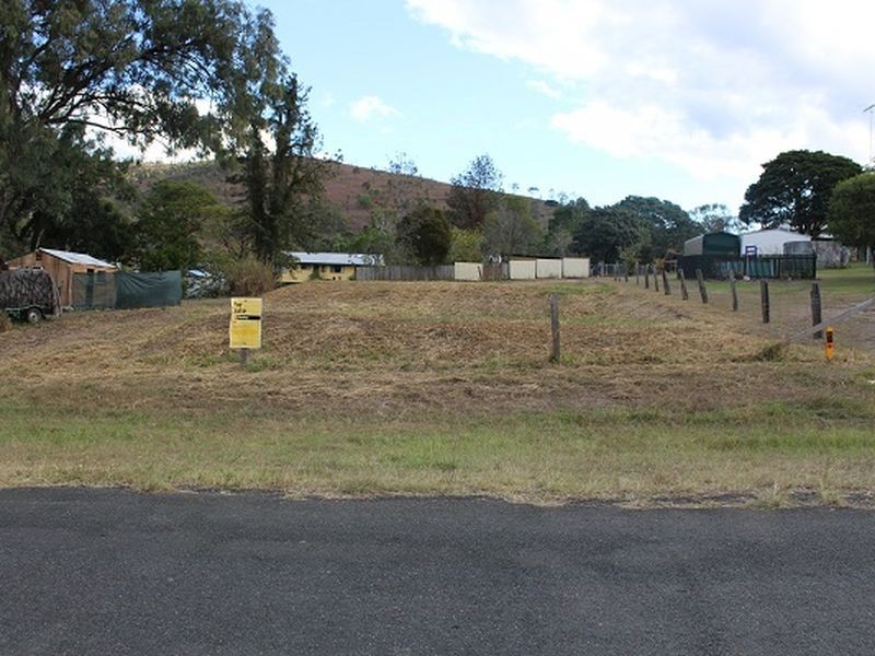37 David Street, Linville QLD 4306